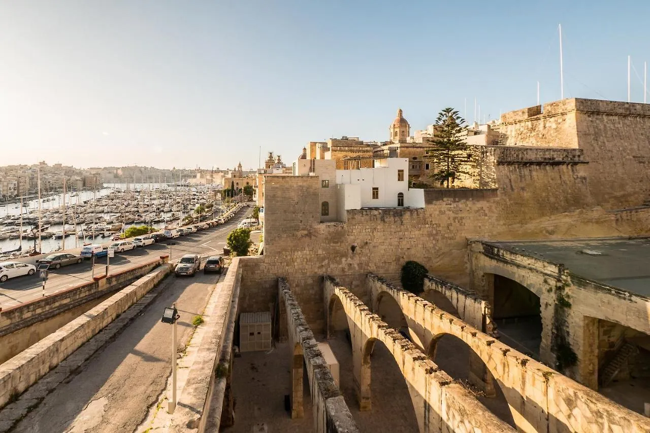 Vittoriosa Seafront Highly Furnished Apartment Fl 4