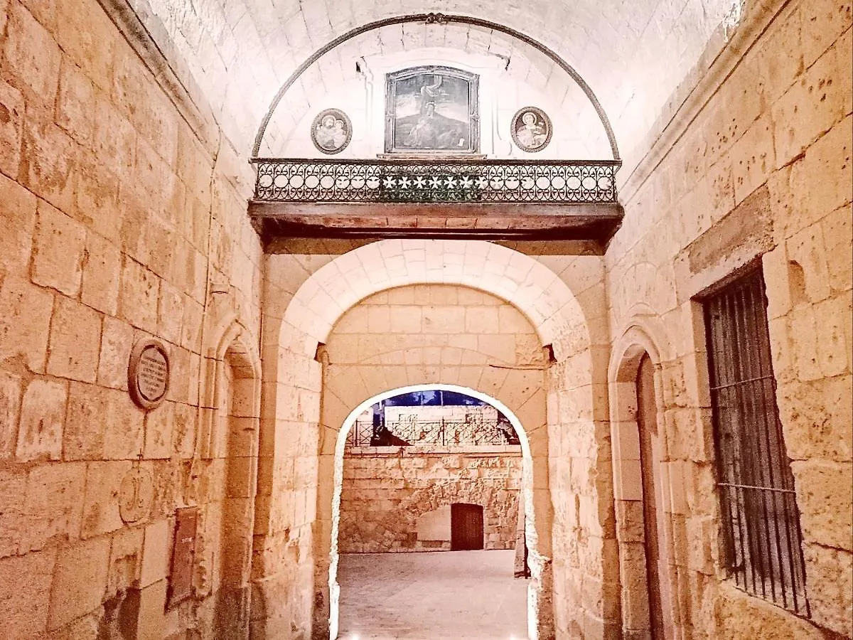 Vittoriosa Seafront Highly Furnished Apartment Fl 4 Malta