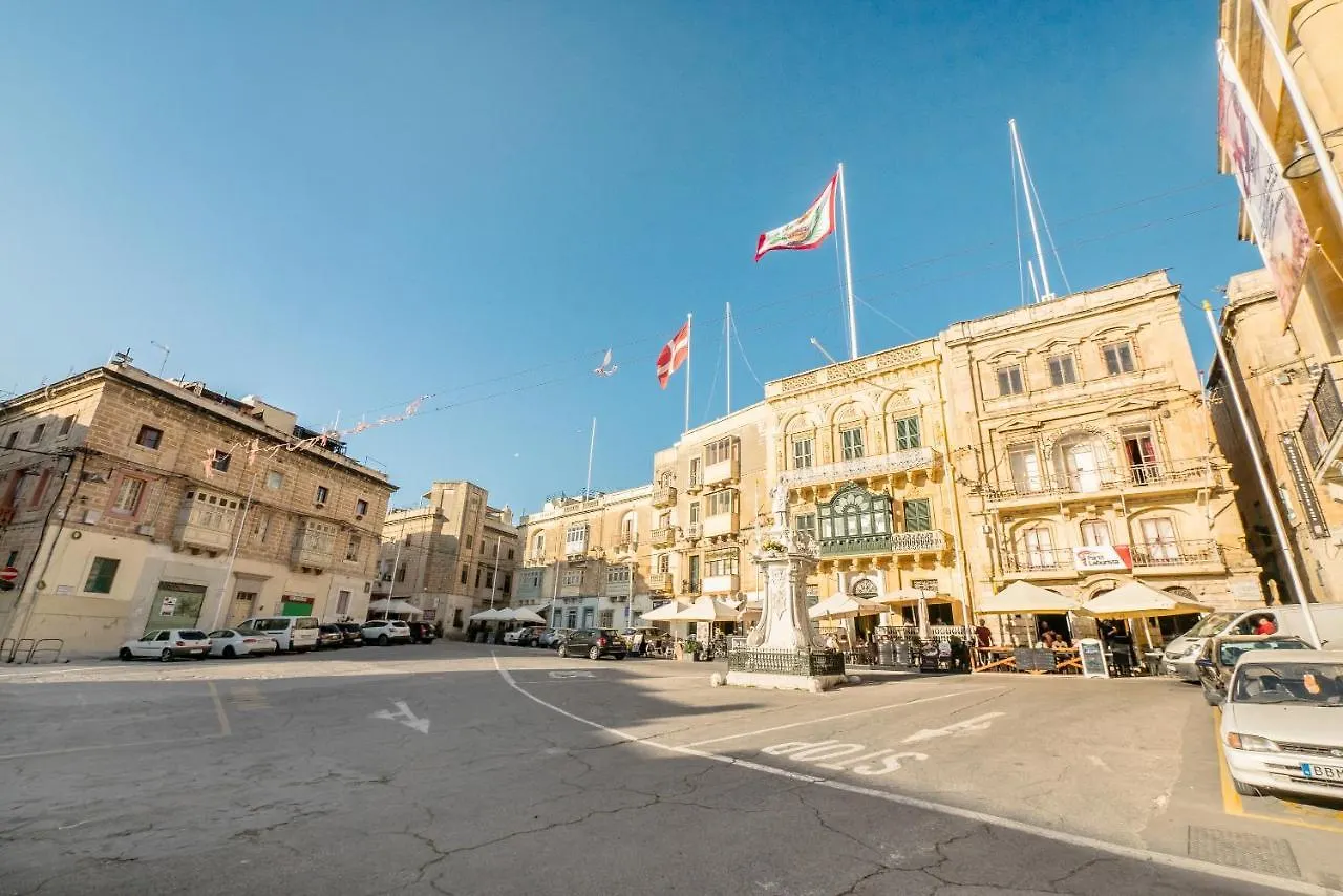 Vittoriosa Seafront Highly Furnished Apartment Fl 4