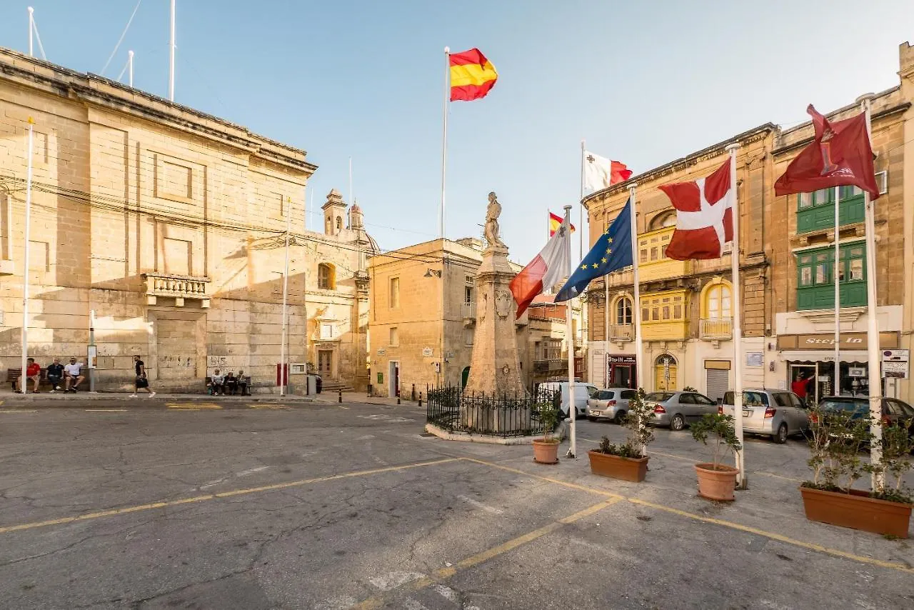 Vittoriosa Seafront Highly Furnished Apartment Fl 4