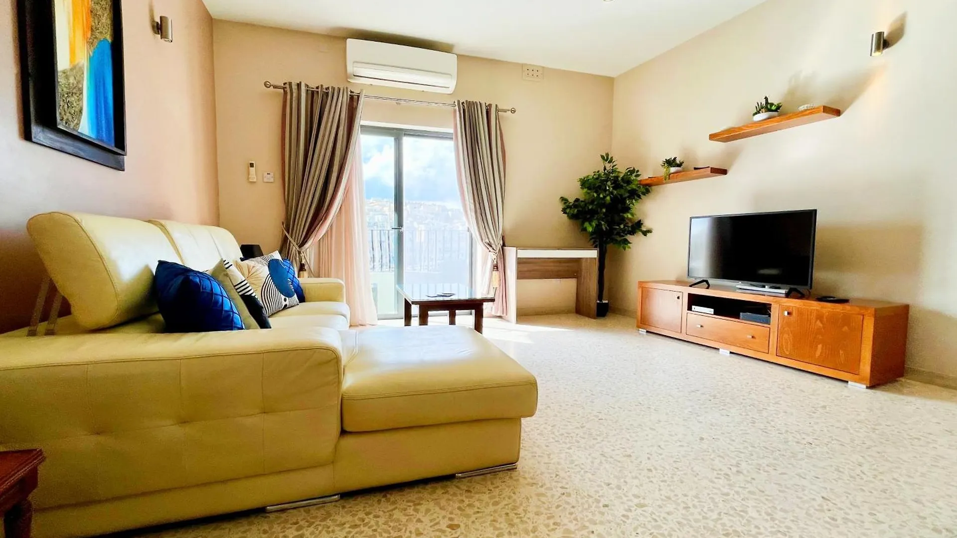 Vittoriosa Seafront Highly Furnished Apartment Fl 4