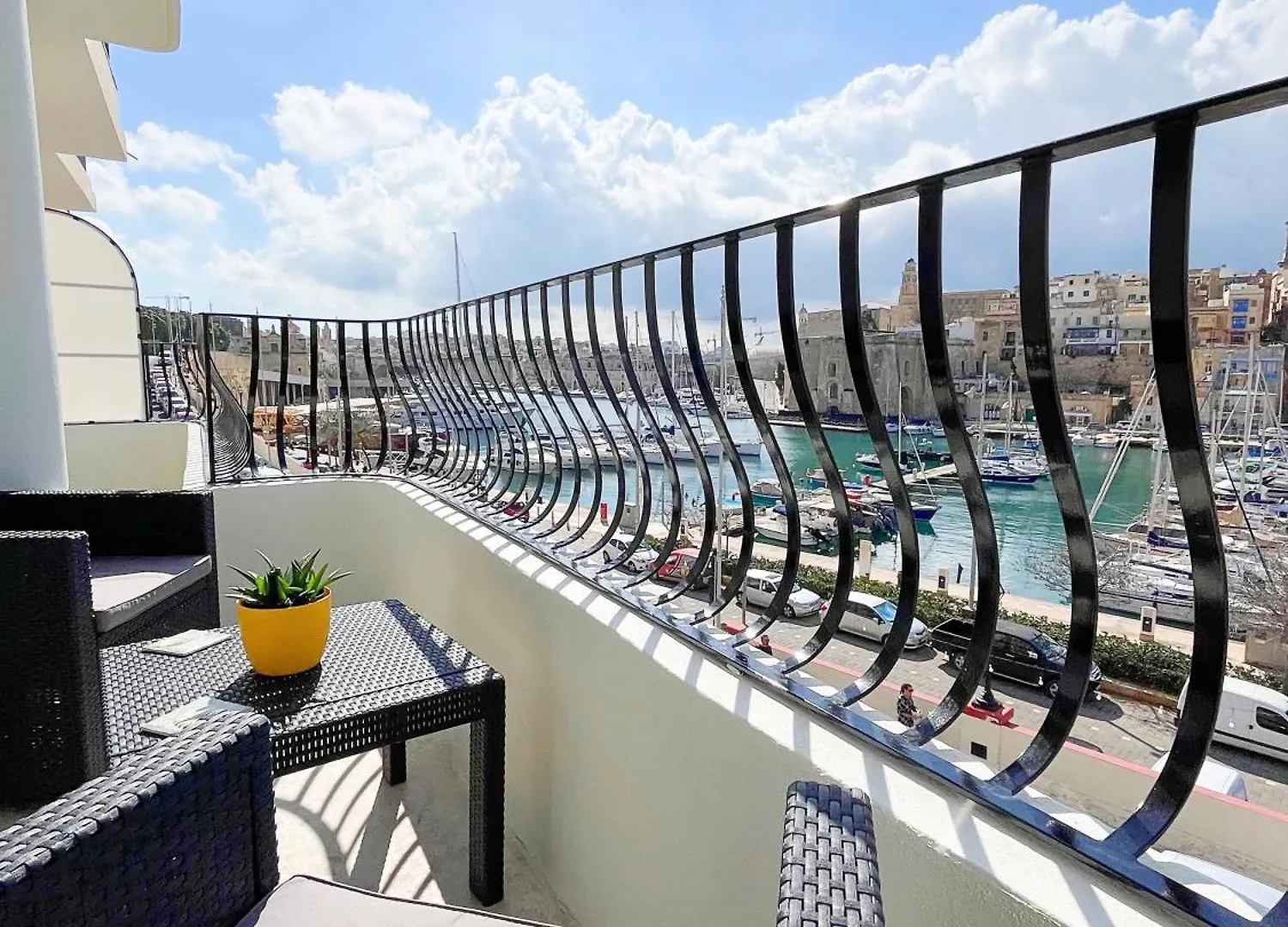 Vittoriosa Seafront Highly Furnished Apartment Fl 4 Malta