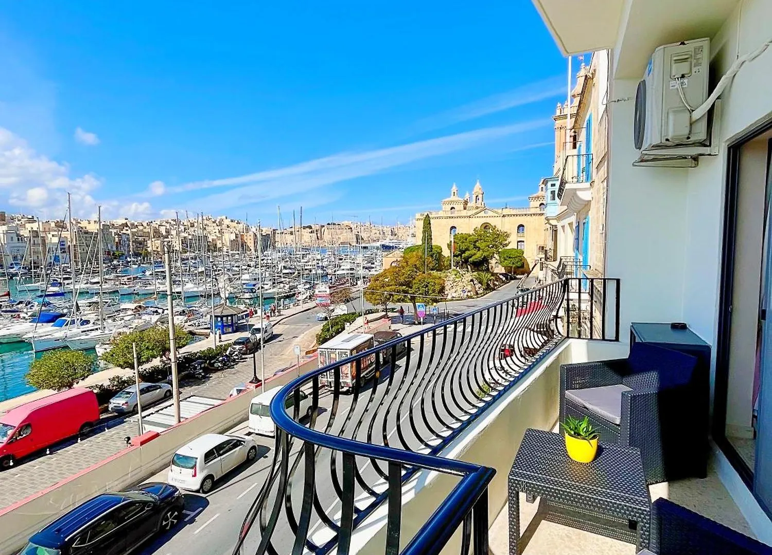 Vittoriosa Seafront Highly Furnished Apartment Fl 4 Birgu